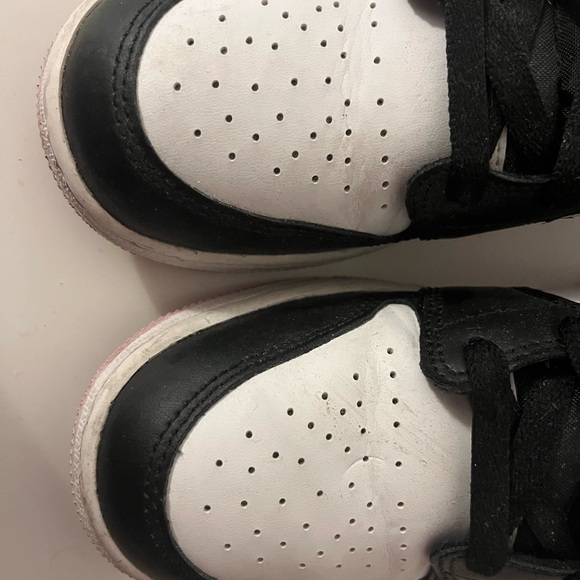 NIKE AIR JORDAN 1 MID WHITE BLACK LIGHT ARCTIC PINK SNEAKERS - Picture 5 of 7